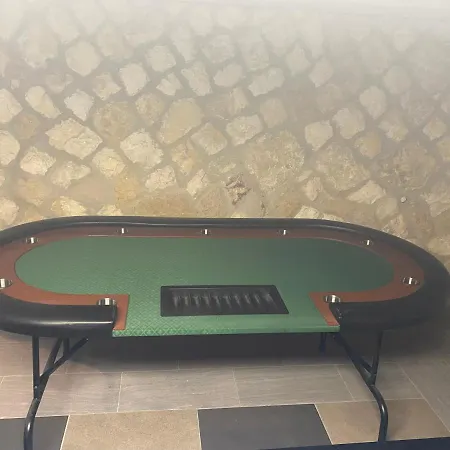 Semesterbostad Gombos Maganszallashely